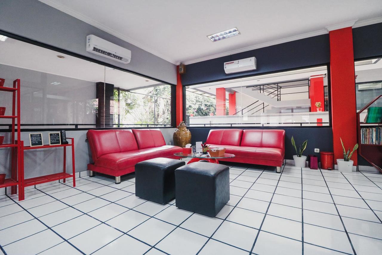 Reddoorz Near Rs Fatmawati 2 Jakarta